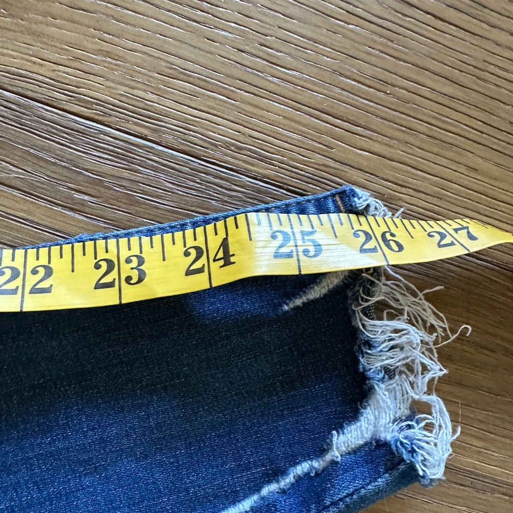 Free People Distressed Skinny Jeans – Size 26 – Raw Hem – NWOT - Picture 4 of 12